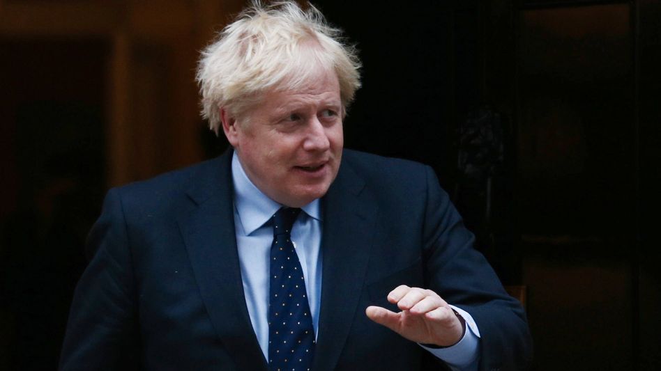 Boris Johnson faces defining hour as Tory party converge for confidence vote