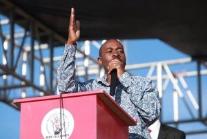 Zimbabwe opposition leader Nelson Chamisa attacked by ruling party thugs in Masvingo.