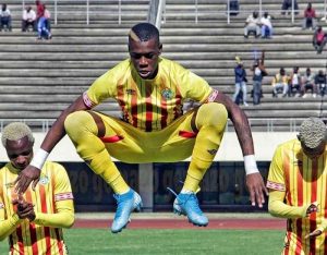 Warriors defender Teenage Hadebe