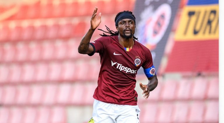 Costa Nhamoinesu during his days at Sparta Praha