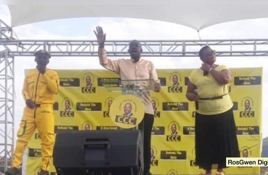 Nelson Chamisa welcoming former MDC-T leader Thokozani Khupe to the CCC party