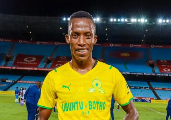 Mamelodi Sundowns defender Devine Lunga