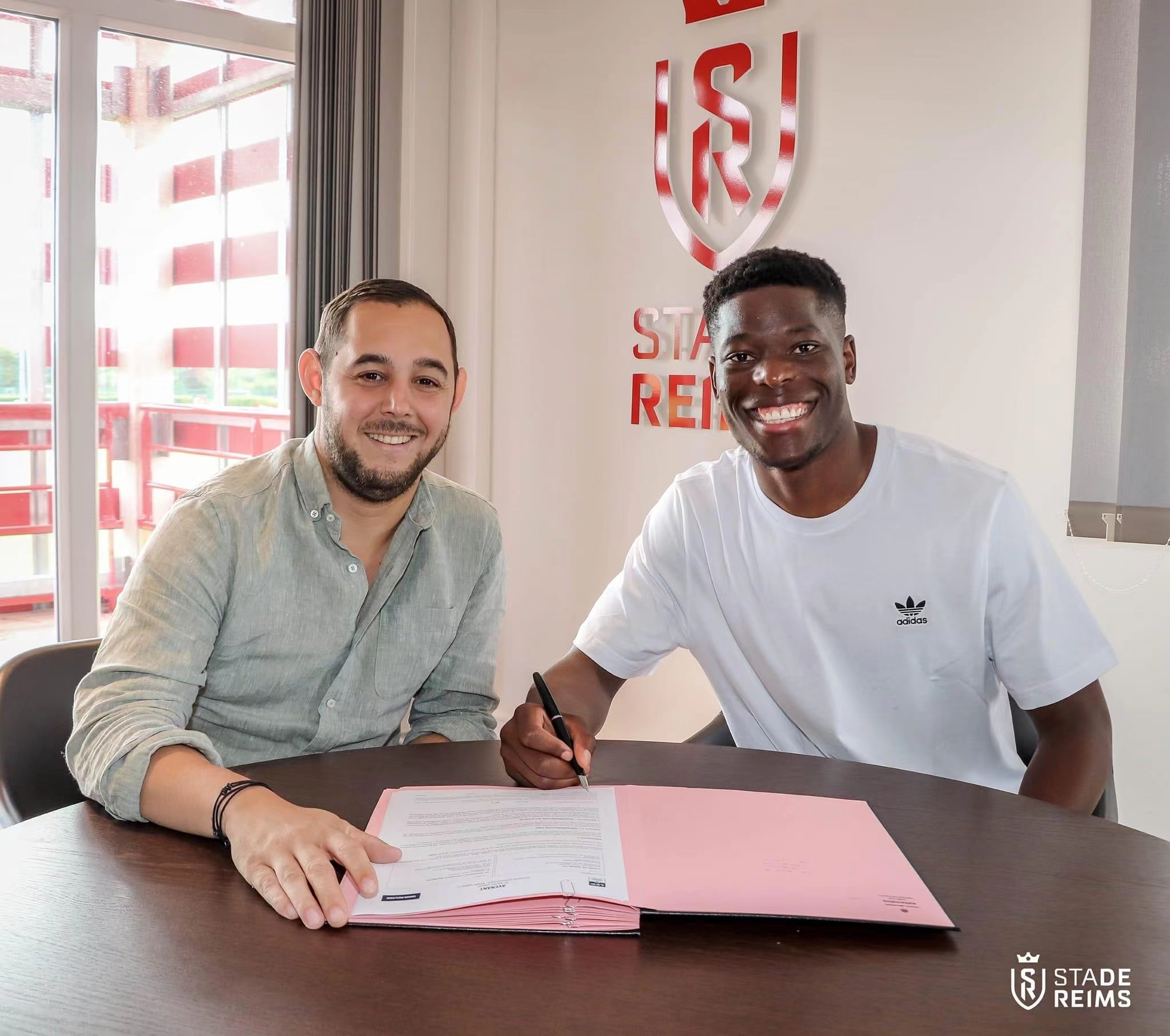 Marshall Munetsi has extended his stay at French Ligue 1 side Stade de Reims