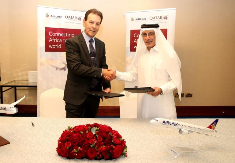 Qatar Airways, SA Airlink strike operations expansion deal