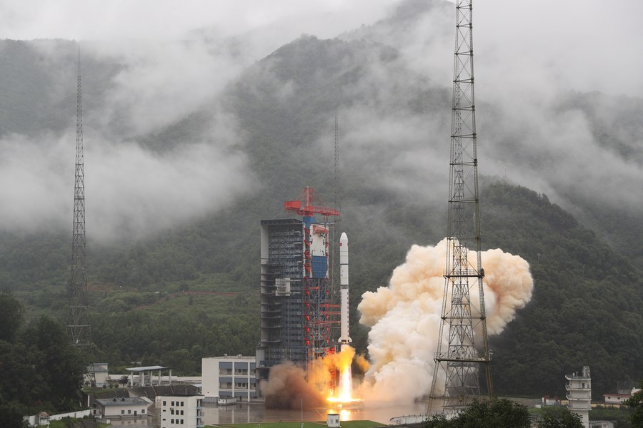 China launches three new remote sensing satellites into orbit