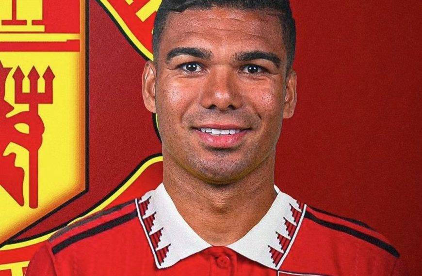 Manchester United are set to sign midfielder Casemiro from Real Madrid