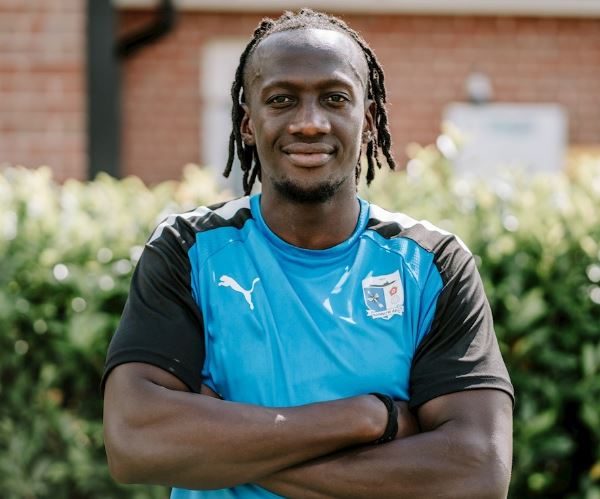English League Two side Barrow AFC sign David Moyo