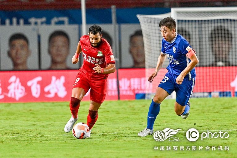 Brazilian striker Henrique Dourado suspended for tripping referee in Chinese Super League 6 Brazilian striker Henrique Dourado suspended for tripping referee in Chinese Super League