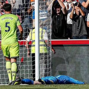 Home 8 Manchester United face Liverpool in battle of wounded lions
