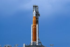 Home 8 NASA's SLS rocket and the Orion capsule on top of it, on August 26, 2022 at the Kennedy Space Center in Florida, prior to lift-off for NASA's Artemis 1 mission to the Moon.