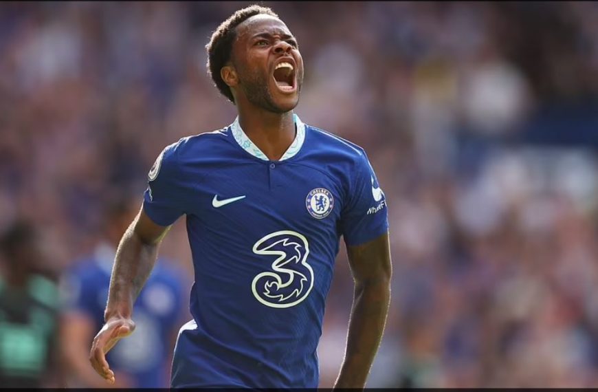 Raheem Sterling scores his first goals for Chelsea as 10 man Blues beat Leicester City at 2-1 at Stamford Bridge on Saturday