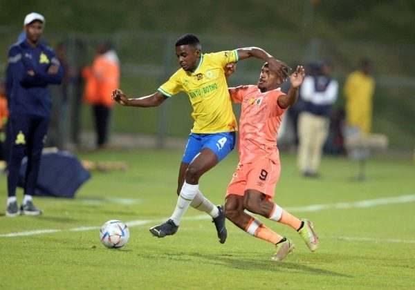 Home 163 Teboho Mokoena in action as Mamelodi Sundowns lost to rivals SuperSport United 2-1 in the DStv Premiership match played at Lucas Moripe Stadium on Friday night.