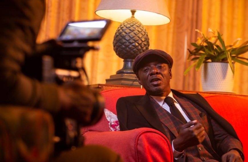 A teaser picture from Alick Macheso latest video Kutadzirana off his latest album Tinosvitswa Nashe.