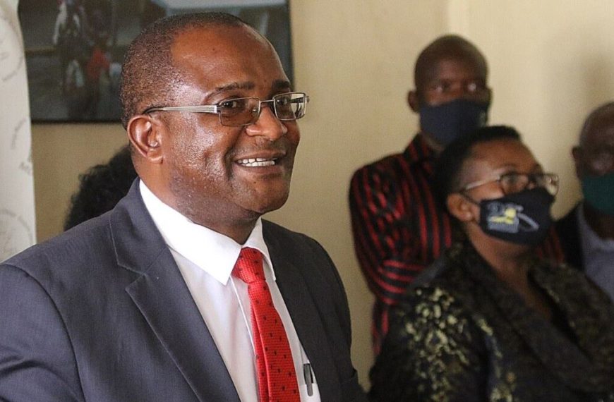 Zimbabwe opposition leader Douglas Mwonzora addressing journalists in Harare on May 4, 2021.