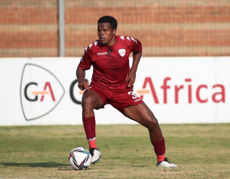 Former Kaizer Chiefs star Willard Katsande in action for Sekhukhune United during a DStv Premier League match.