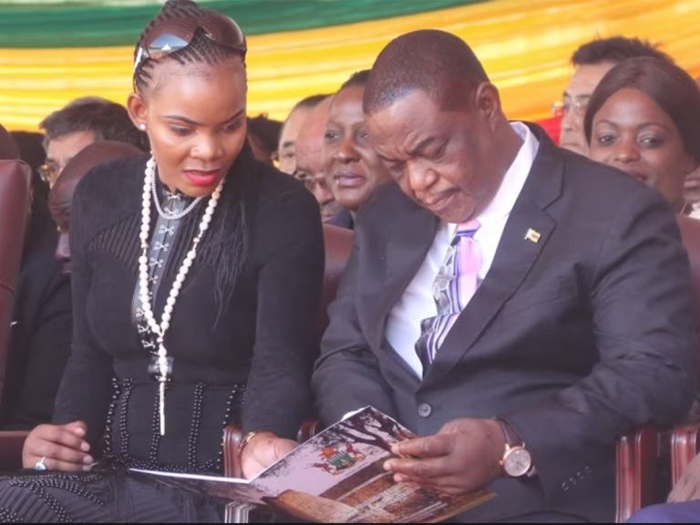 Vice President Constantino Chiwenga and his wife Marry Mubaiwa follow inauguration proceedings, Aug. 26, 2018, in Harare.