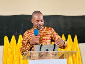 Home 7 CCC leader Nelson Chamisa addressing party members during a meeting recently.