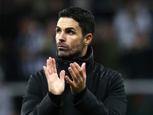 Arsenal manager Mikel Arteta applauds travelling supporters after a controversial 1-0 defeat to Newcastle United at St James’ Park on Saturday 4th November 2023.