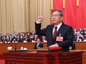 Home 8 Newly appointed Chinese Premier Li Qiang makes a public pledge of allegiance to the Constitution at the Great Hall of the People in Beijing, capital of China, March 11, 2023.