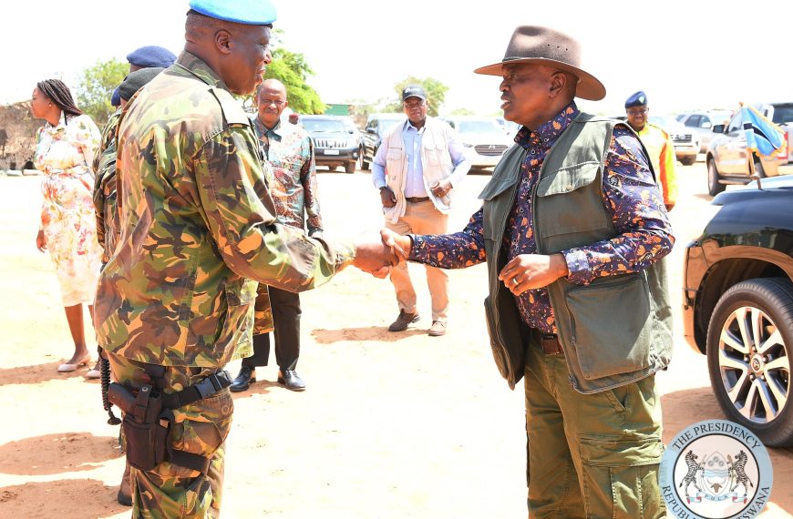 President Mokgweetsi Masisi of Botswana praises Mozambique's military in fighting terrorists operating in the northern province of Cabo Delgado during his visit to the region on 31st December 2023.