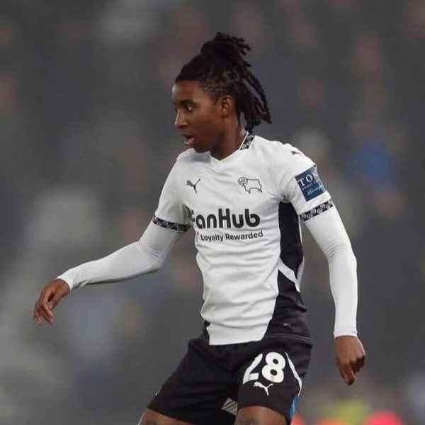 Tawanda Chirewa in action for Derby County during an English Championship match.